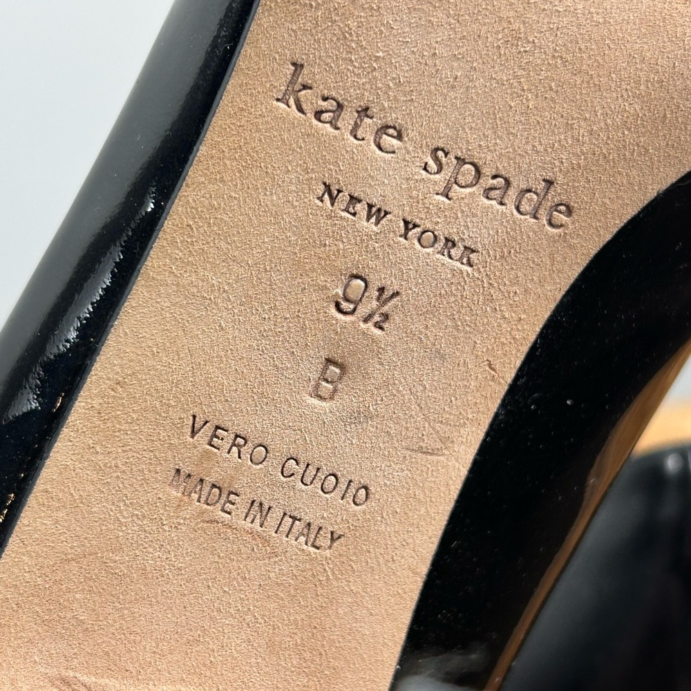 ♠️ Kate Spade Elegant Black Pumps with Gold Accent ♠️ - Picture 11 of 13